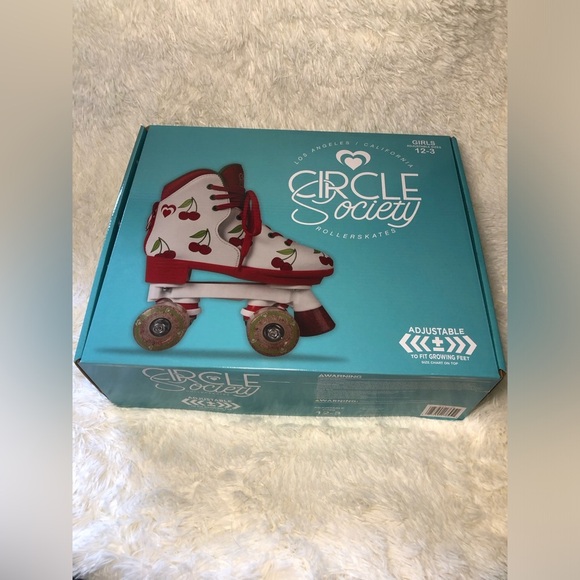 🍒Cherry Roller Skates - Circle Society girls 12-3 adjustable skates. NWT🍒 - Picture 13 of 14